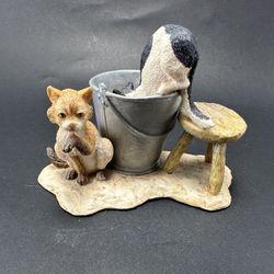 Lowell David "Barn Cats" figurine