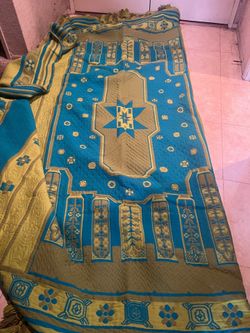 Vintage Kingsize Woven Bedspread
