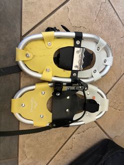 Snow shoes, new $22