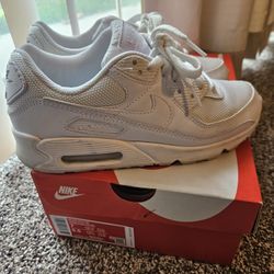 Air Max Woman 7 Or Youth 5.5