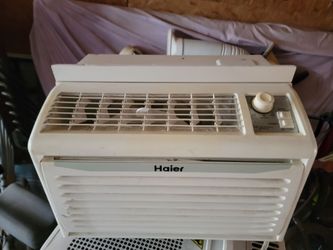 Haier Air Conditioner (5,200 btu/h)