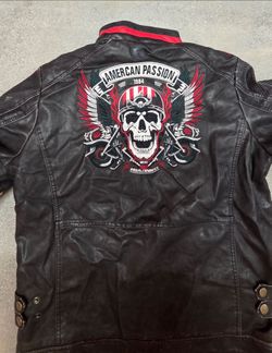 Bleu Grandeur Men's Faux Leather Biker Jacket Skull Embroidered Black Red Size M