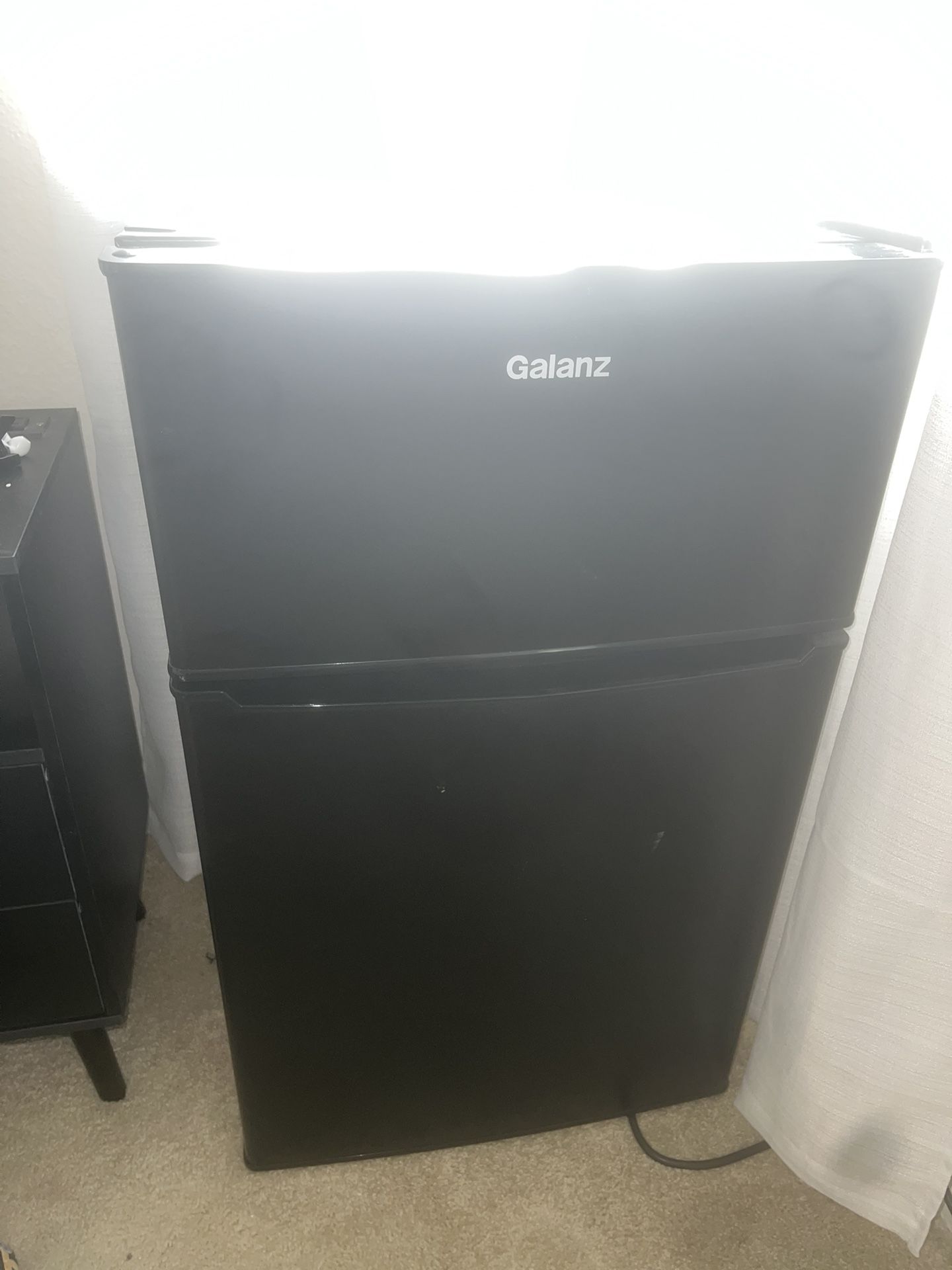 Galanz Mini Fridge