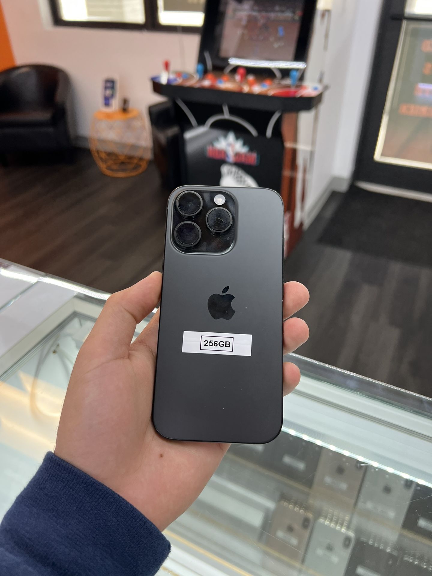 iPhone 16 Pro 256GB (Unlocked)