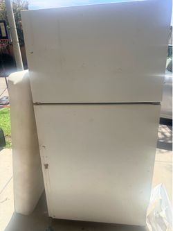 Free fridge + toddler mattress