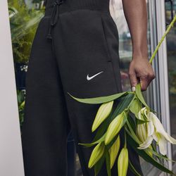 Nike Women Joggers / Pants / Sweats 