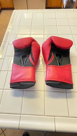 Boxing gloves