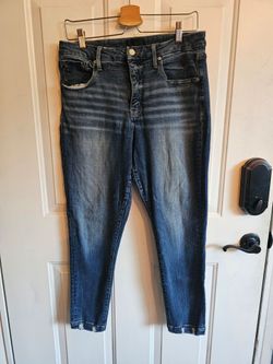 Buckle skinny
