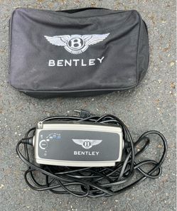 Genuine Bentley 12V Battery Charger/Maintainer w/ Bentley Case - CTEK