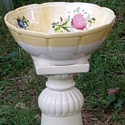 Pretty Short Classic Yellow And White Ceramic Birdbath🌷🌻😊🐦Buy 2 Or 3 Get Solar Fountain Free