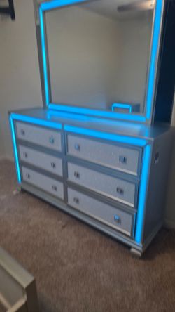 Diamond bedroom set queen king y full
