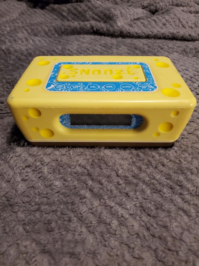 Spongebob alarm clock/radio spongebobs head pops up when the alarm goes off!