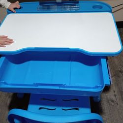 Kids desk