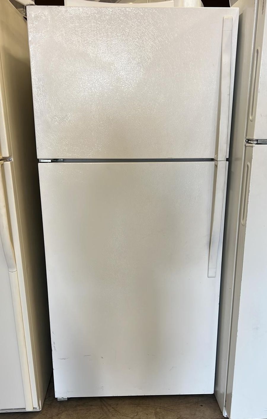 Frigidaire Top Mount White Refrigerator