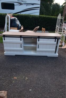 TV Stand With Farmhouse Sliding Barn Doorstep