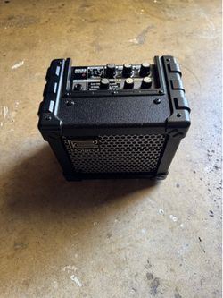 ROLAND micro cube black N 225. Guitar amplifier. Compact portable amp. $140