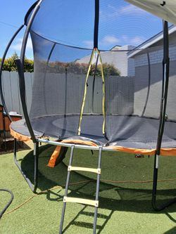 Outdoor trampoline