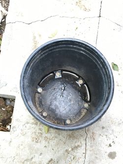 Garden pots