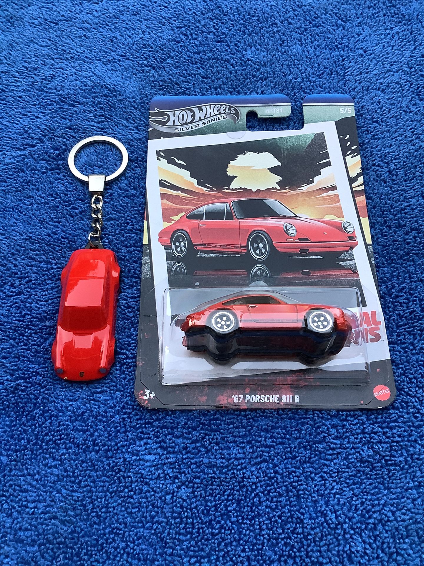 Hot Wheels Porsche 911 Diecast Car With Keychain (VALENCIA) $15