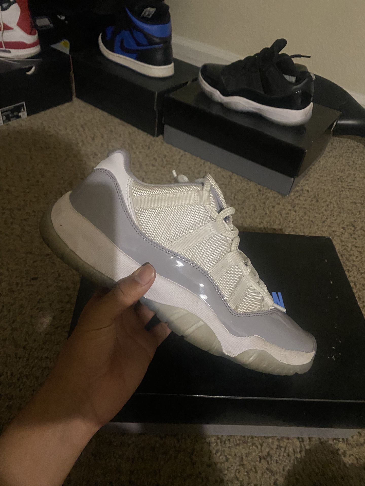 Jordan’s 11 Grey Size 9y