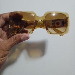 Selling These Brand New " Versace " Women Glasses 🕶️ , Authentic, For $ 80 ...!
