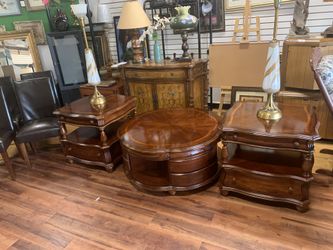 Beautiful American signature coffe and end tables