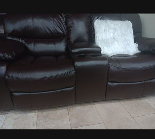 *Wow!!!*---Attractive Madrid Brown Leather Reclining Sofa/Loveseat Sets---Delivery And Financing Available😎