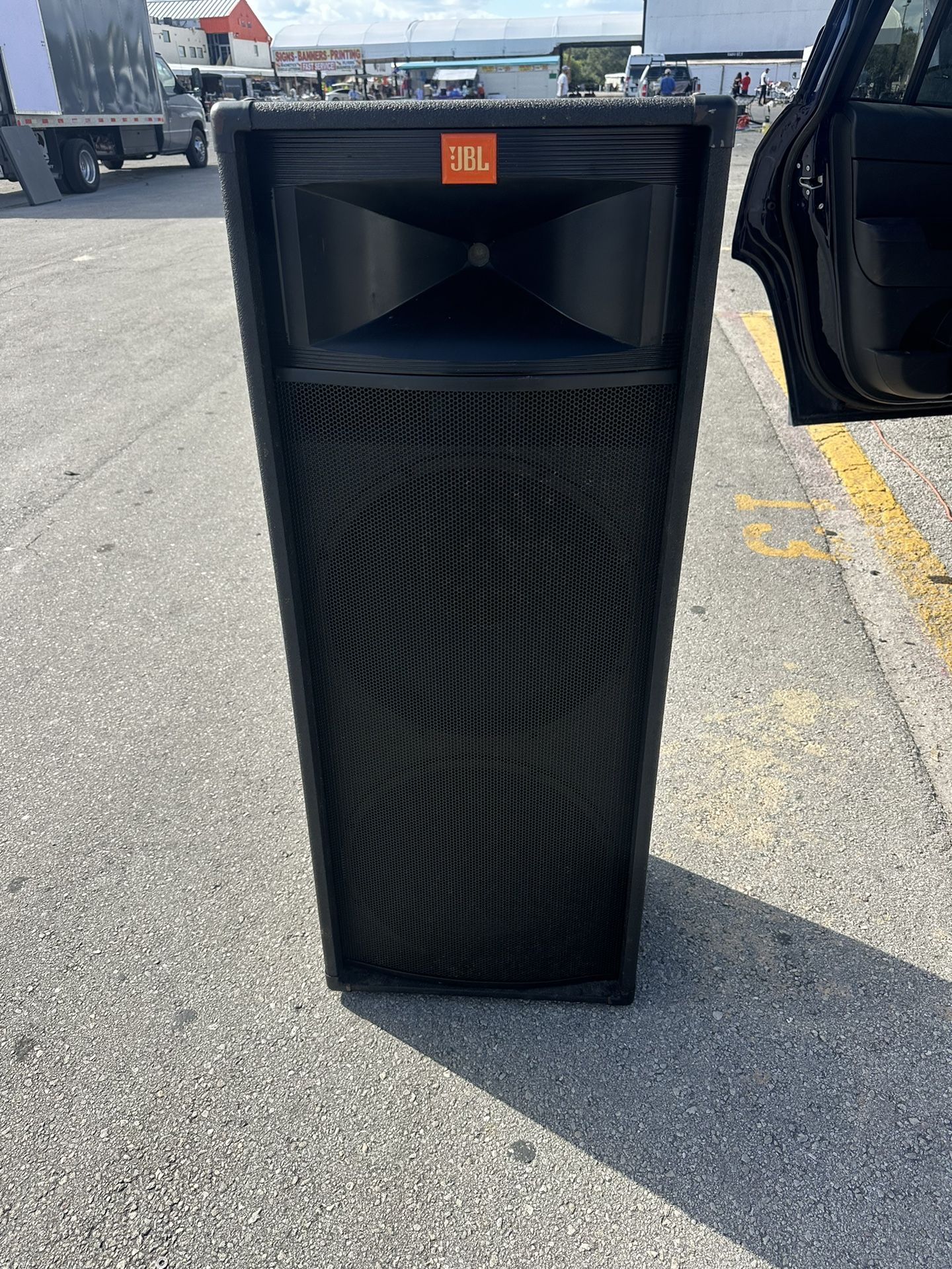 JBL TR225 passive PA speaker