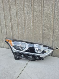 2019 2020 2021 KIA Forte Headlight Headlamp Right Passenger Side RH Original Used HALOGEN 