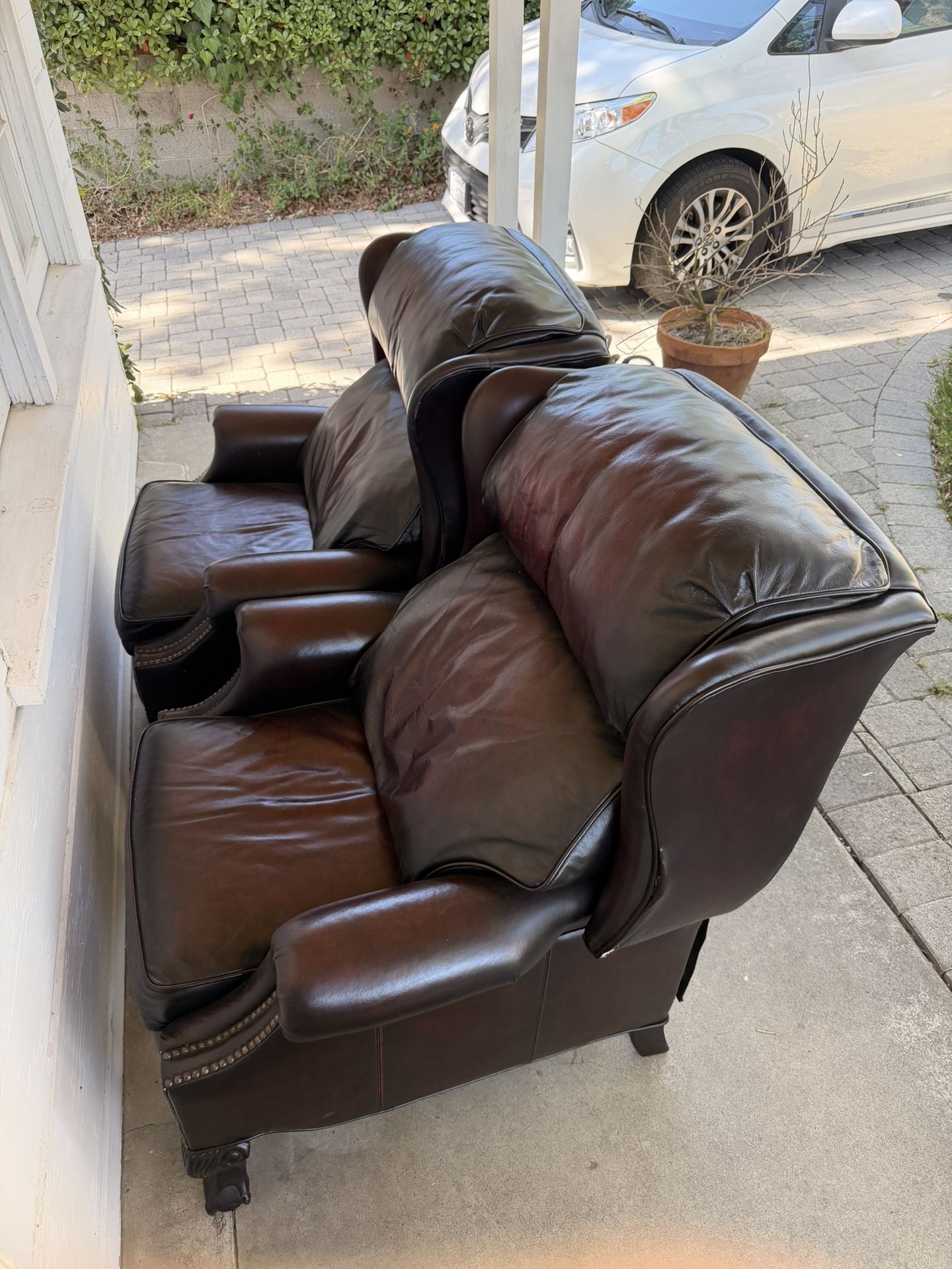 NEED GONE Bernhardt Leather Recliner Chairs 