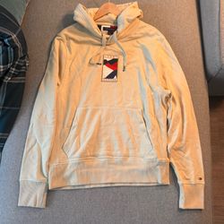 Tommy Heavyweight Hilfiger Flag Logo Hoodie – Size M | Light Sage/Cream