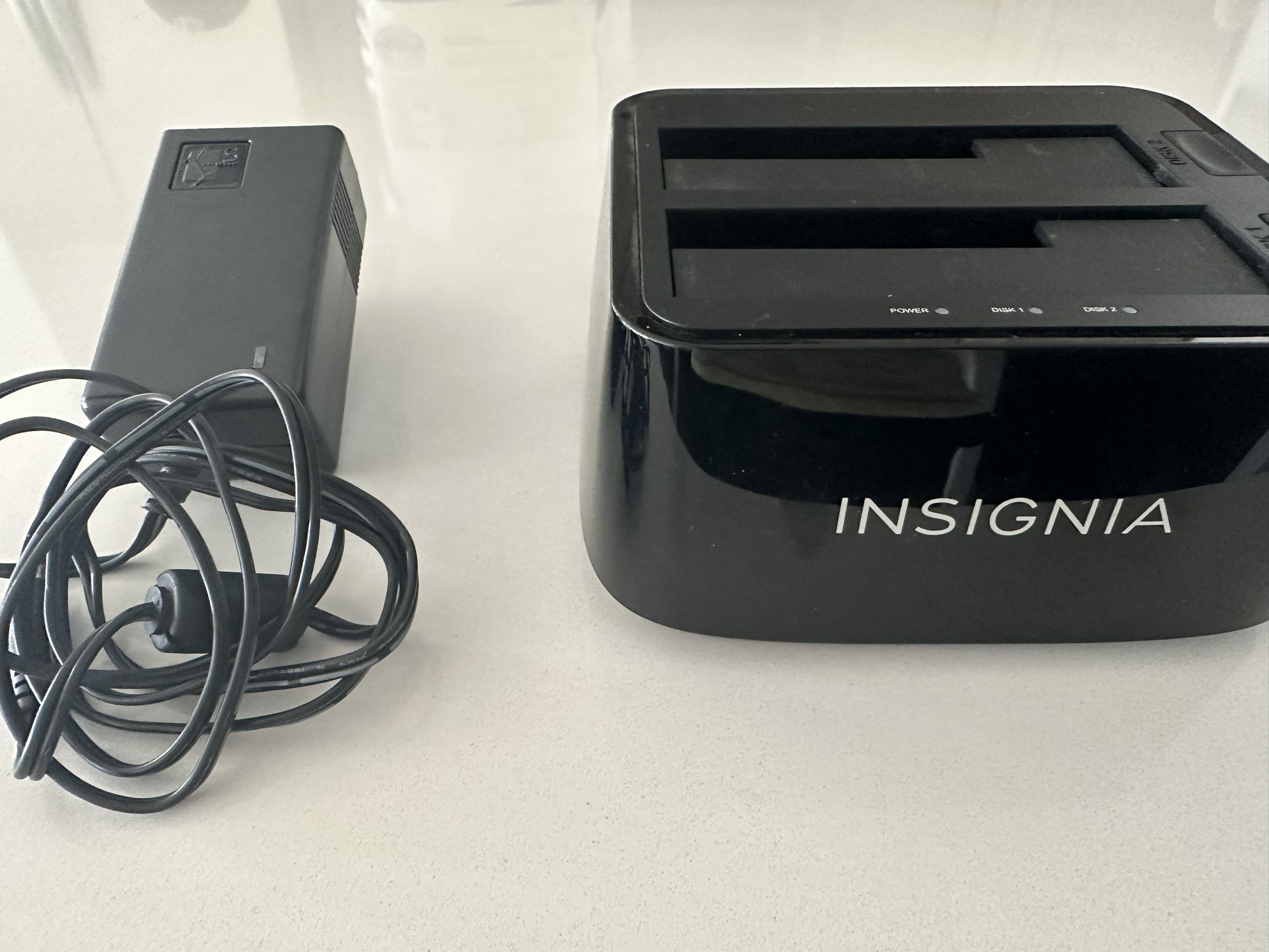 Insignia 2-Bay Hard Drive Docking Station