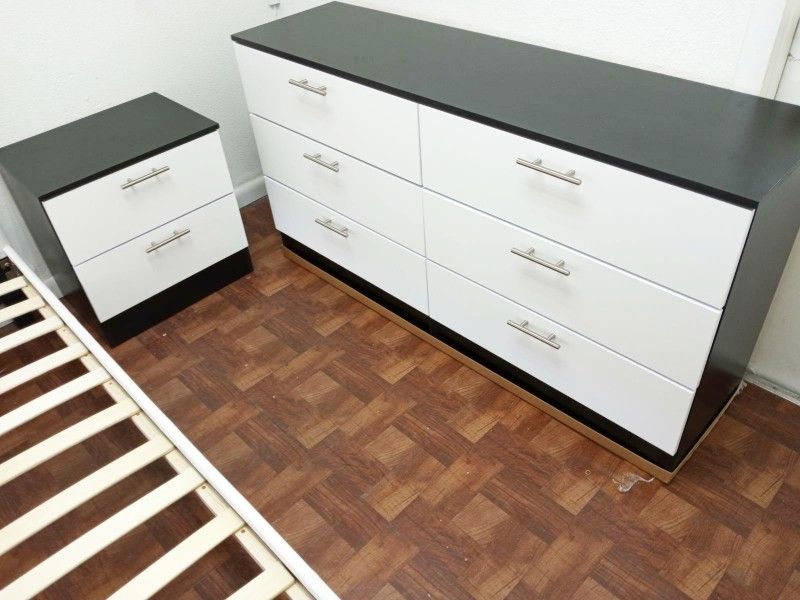 NEW DRESSER CHEST AND 2 NIGHTSTANDS. MIRROR NOT INCLUDED. ALSO SOLD SEPARATELY
