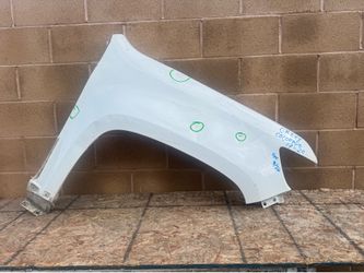 2015-2022 CHEVY COLORADO front RIGHT PASSENGER SIDE FENDER PANEL OEM