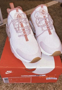 * Pink Nike Huaraches *