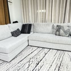 L shaped sectional couch