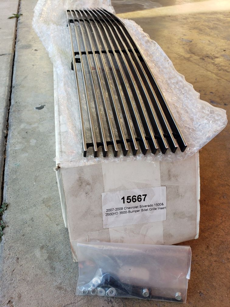 07-09 Chevy Silverado Bumper Insert Grille