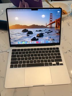 M5 MacBook Air Silver 16GB Ram / 512 GB Hard Drive