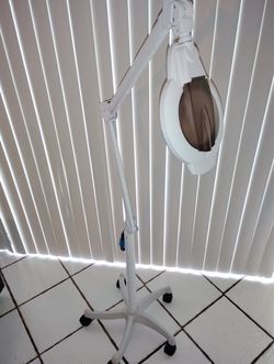 Magnifying Light