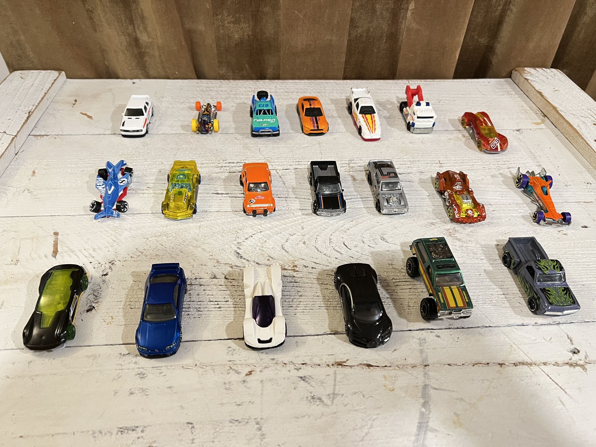 Hot Wheels - Lot 20 pieces