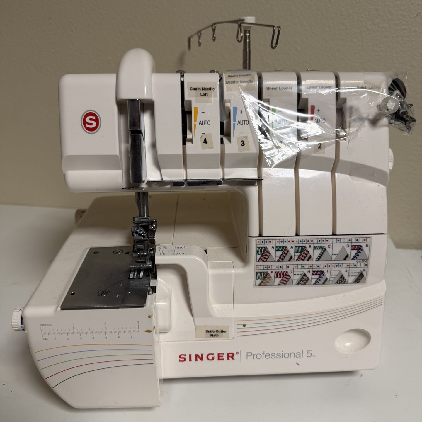 Singer Professional 5 Serger Machine for Sale in San Diego, CA - OfferUp