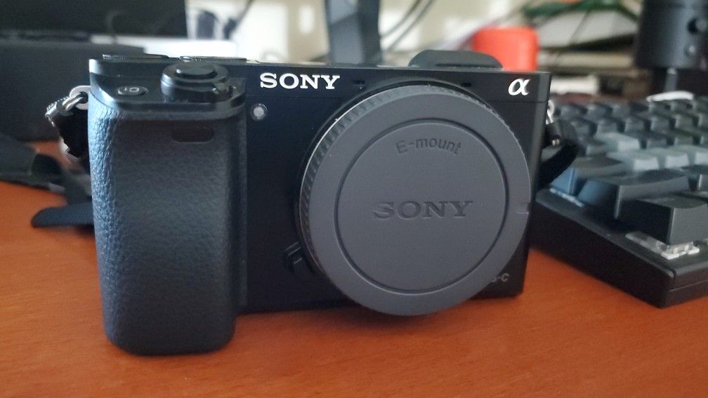 Sony Alpha a6000