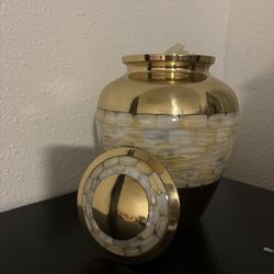 Memorial Urns
