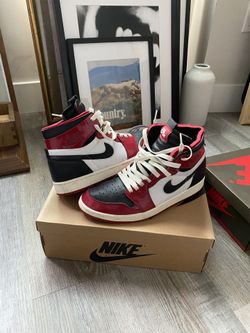 Nike Jordan 1’s - Chicago