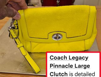 Pre-Owned: Coach Legacy Pinnacle Large Clutch