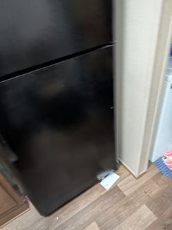 Black Top-Freezer Refrigerator Frigidaire