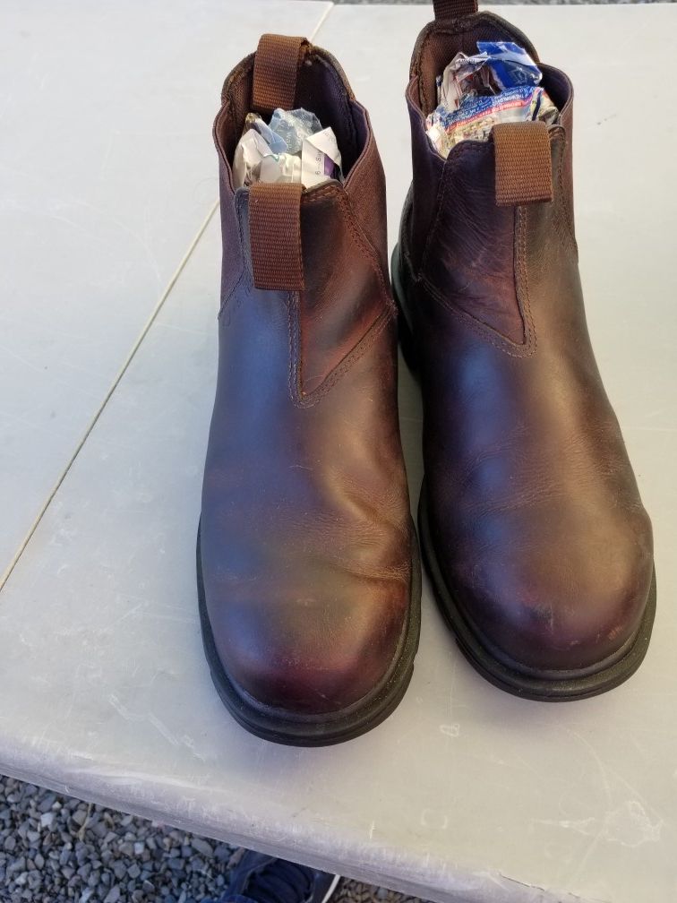 Wowerine boots in very good condition size 10