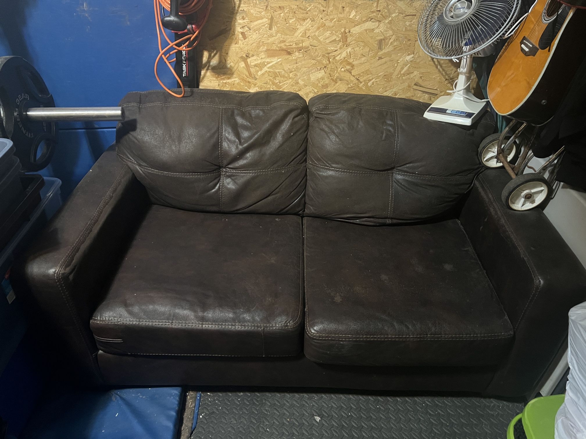 Free Leather Sofa 