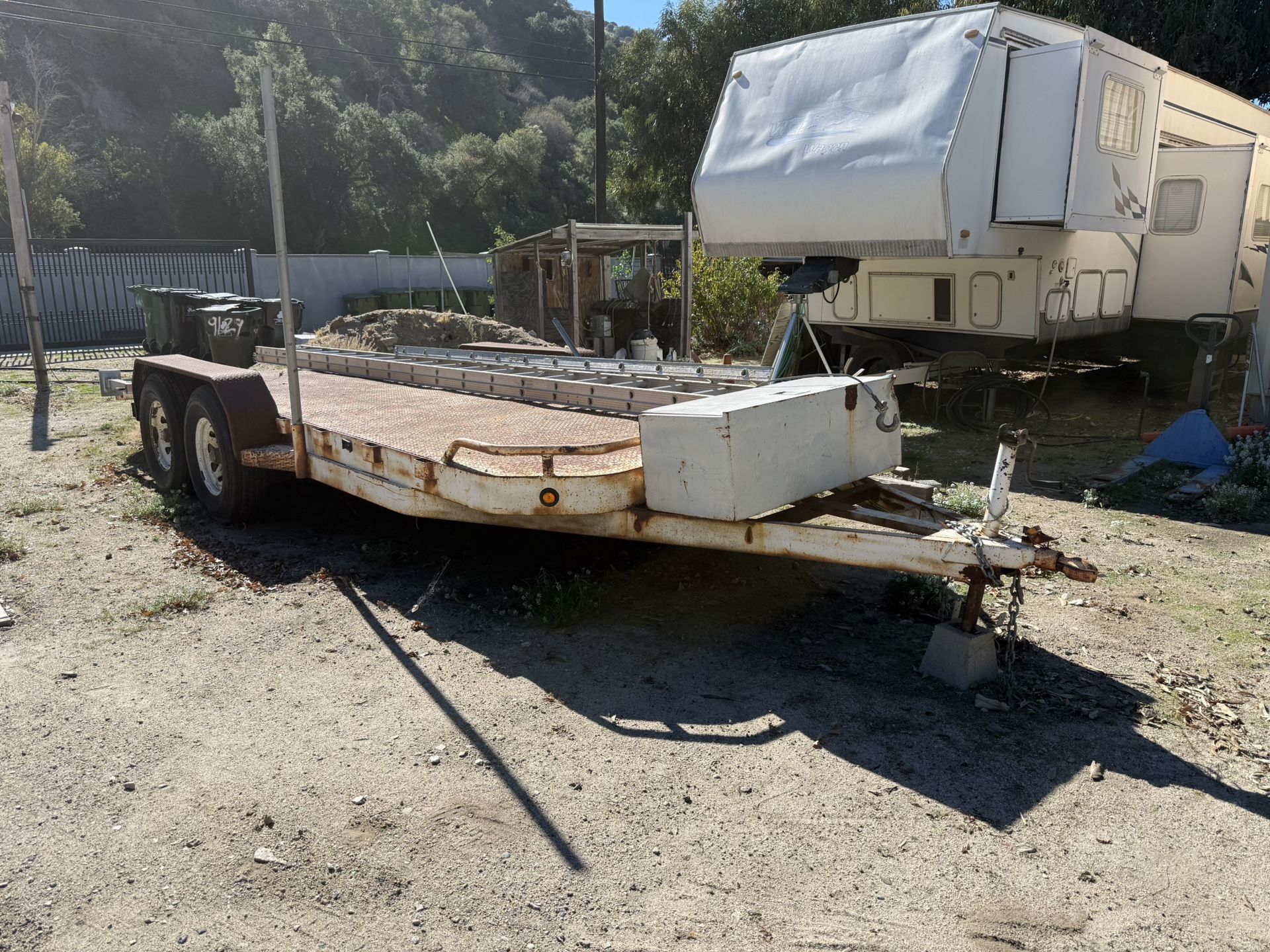 Tractor \  Car Trailer. Heavy Duty