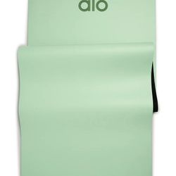Alo Warrior Yoga (Mat Honeydew)